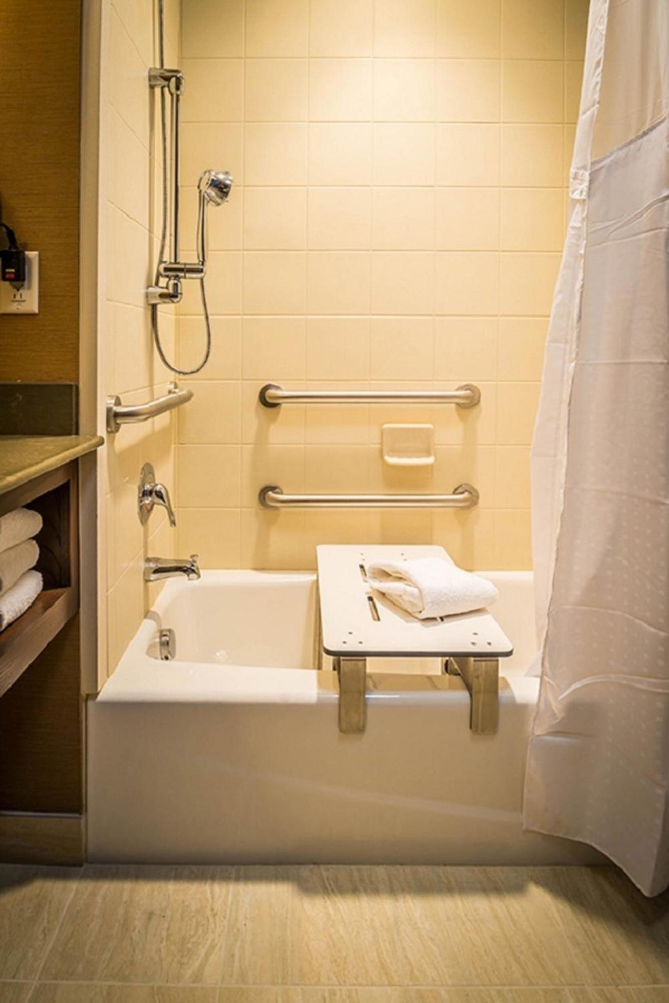 Holiday Inn Express & Suites Salt Lake City South-Murray By Ihg Екстериор снимка